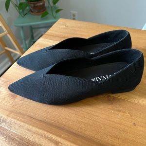 Vivaia black flats